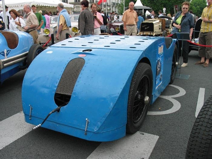 bugatti trunk pictures